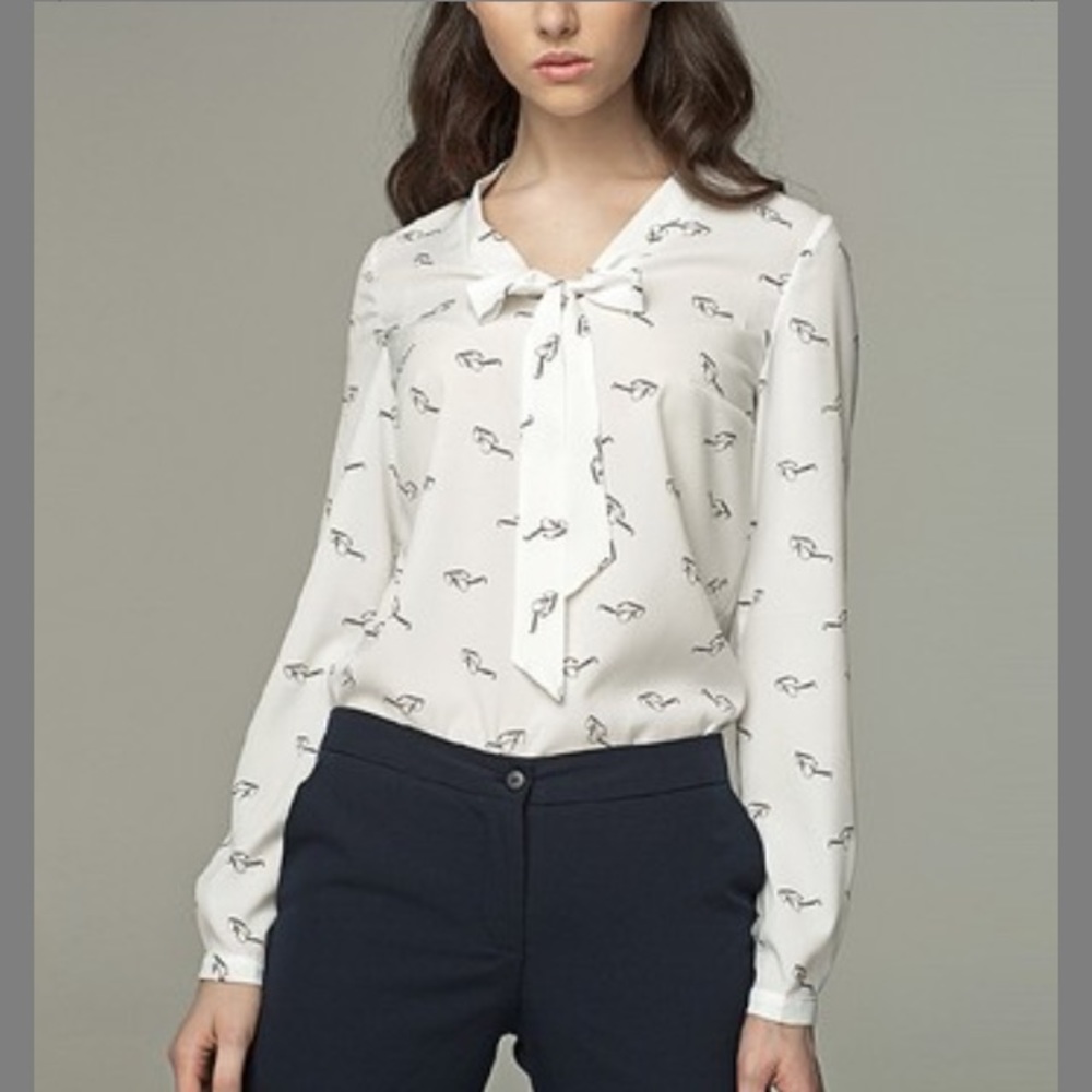 Fun! Eyeglasses White blouse size M-L